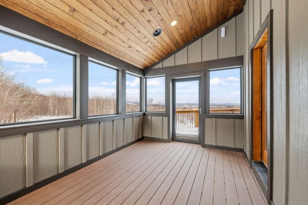 Cost of Porch Ceiling Installation in Los Angeles