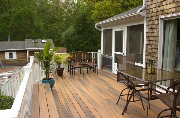 Decking Service in Los Angeles
