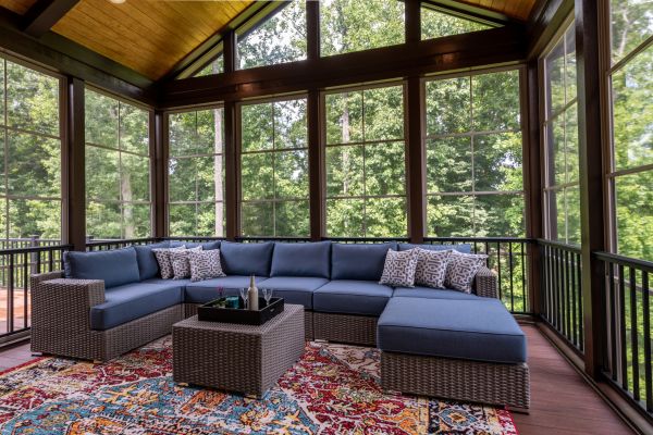 Cost of Enclosed Deck Installation in Los Angeles