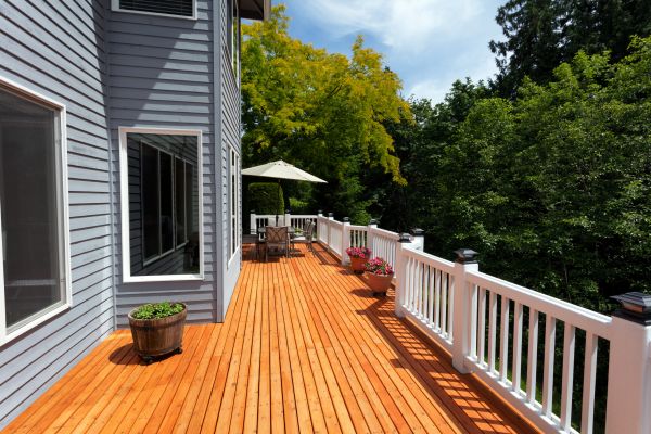 Cost of Cedar Deck Construction in Los Angeles