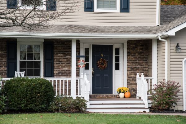 Cost of Front Deck Construction in Los Angeles