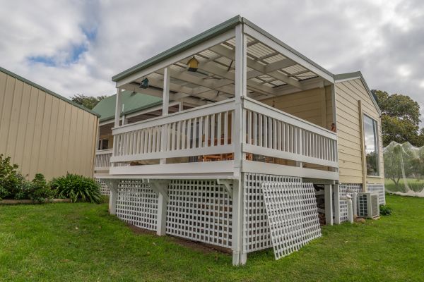 Cost of Deck Lattice Repair in Los Angeles